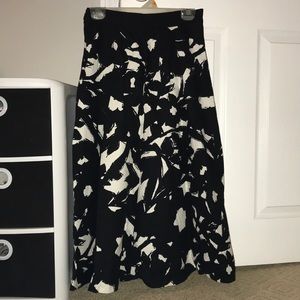 Women’s Black and White Skirt